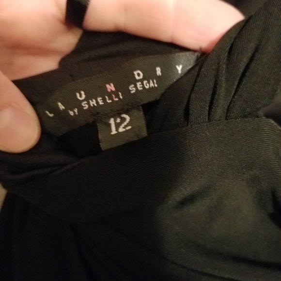 Dres - Picture 2 of 3